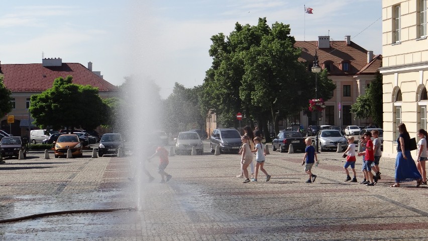 Kurtyna wodna na Placu Tadeusza Kościuszki [ZDJĘCIA]