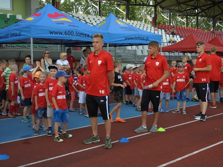 Łomża. Trwa piknik rodzinny Młodzieżowego Łomżyńskiego Klubu Sportowego [zdjecia]