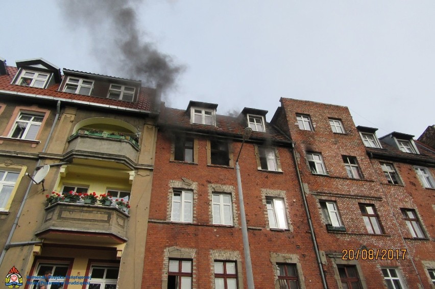 Spłonęła kuchnia w mieszkaniu przy ul. Kościuszki [zdjęcia]