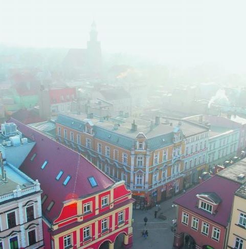 Bez trudu można zobaczyć, kiedy w mieście rozpoczyna się sezon grzewczy