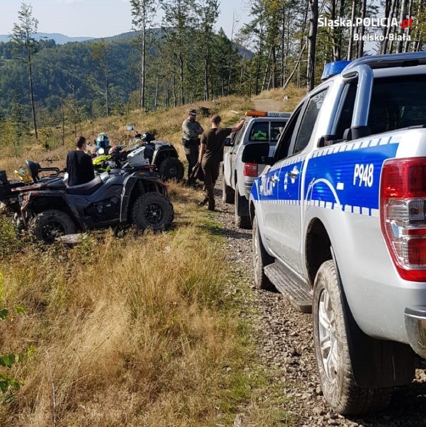 Senior zgubił się podczas grzybobrania. Szukali go rodzina, policja i strażnicy leśni