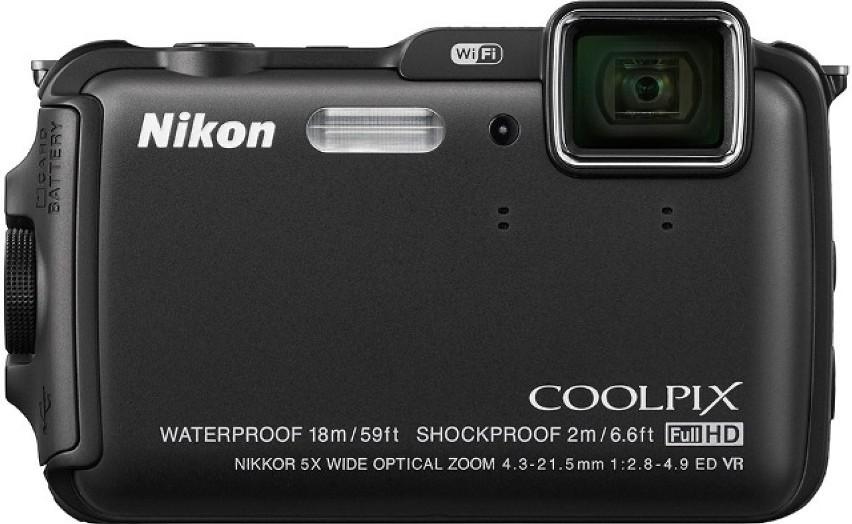 Nikon Coolpix AW120
Aparat do wody i na pustynię. Może...
