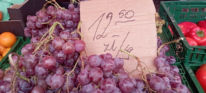 Winogrona po 12,50 złotych za kilogram