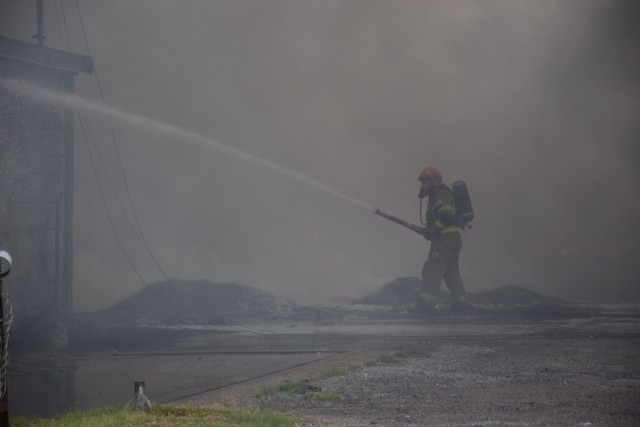 Pożar w Lisewie Kościelnym był ogromny. W akcji udział wzięli strażacy z powiatów inowrocławskiego, żnińskiego, bydgoskiego i toruńskiego