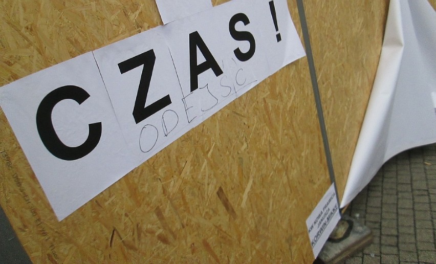 Zniszczone plakaty wyborcze w Poznaniu
