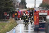 Pożar w Międzyrzeczu Górnym [ZDJĘCIA]. Spłonął zakład z odpadami, nad okolicą unosi się gęsty, toksyczny dym.