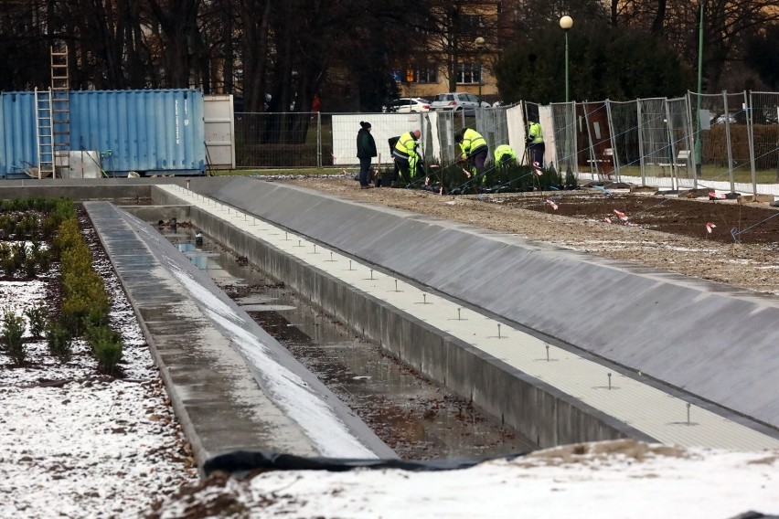 Grające fontanny w Legnicy, inauguracja na wiosnę