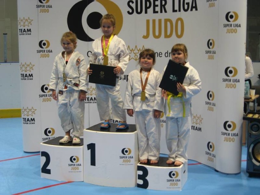 Super Liga Judo: AKS Strzegom reprezentowało aż 49 zawodników. Wielu stanęło na podium (ZDJĘCIA)
