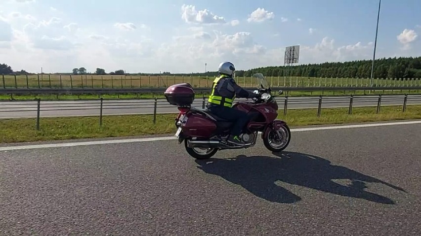 Starosta grudziądzki podróżuje po województwie motocyklem....