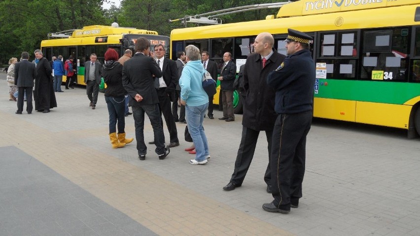 Nowe trolejbusy w Tychach. Prezentacja i poświęcenie  [FOTO]