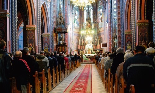 Wierni z diecezji sosnowieckiej rzadko przystępują do komunii. Gorzej jest tylko w diecezji koszalińsko-kołobrzeskiej.