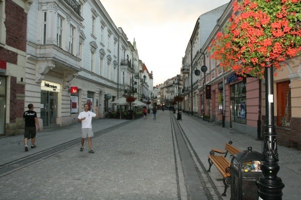 Nowy Sącz: ulica Jagiellońska powoli wymiera
