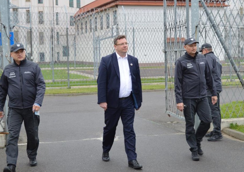 Wiceminister sprawiedliwości MIchał Wójcik odwiedził Areszt...