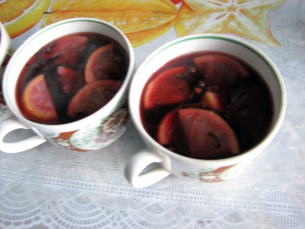 Źródło: http://commons.wikimedia.org/wiki/File:Mulled-wine-5.jpg