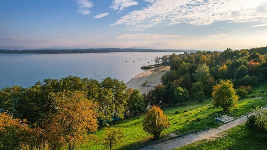 Pogoda w tym roku nas rozpieszcza i zachęca do spacerów.