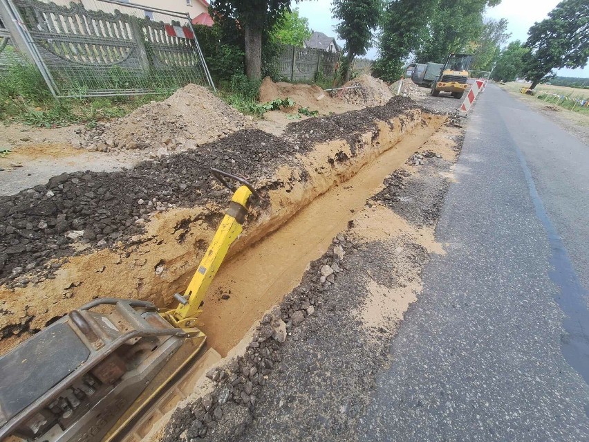 Duże utrudnienia drogowe w powiecie pajęczańskim. Wprowadzono objazd na czas przebudowy odcinka drogi powiatowej Pajęczno-Rząśnia 