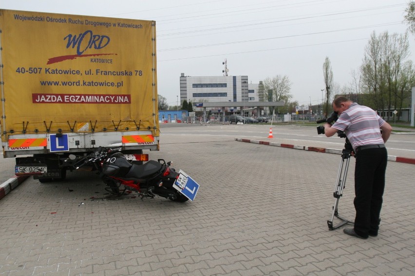 Wypadek w katowickim WORD podczas egzaminu na motocyklu [FOTO, WIDEO]