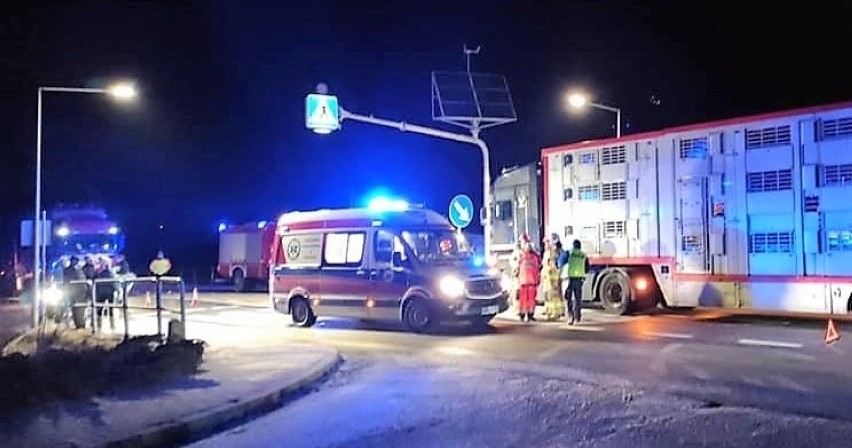W Mucharzu, w ciągu DK 28, ciężarówka potrąciła kobietę