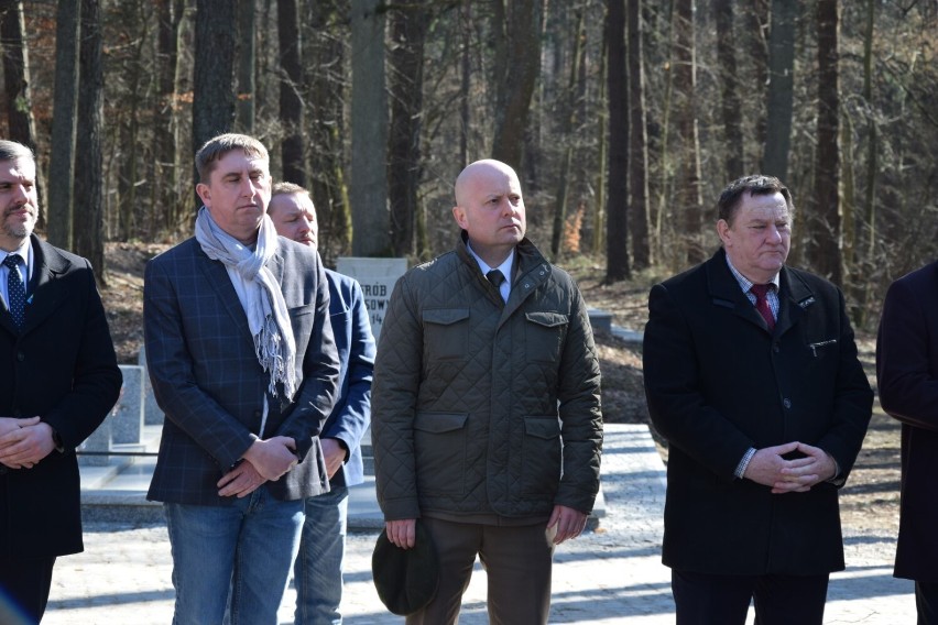 Zakończył się kolejny etap remontu cmentarza wojennego w Lesie Szpęgawskim ZDJĘCIA 