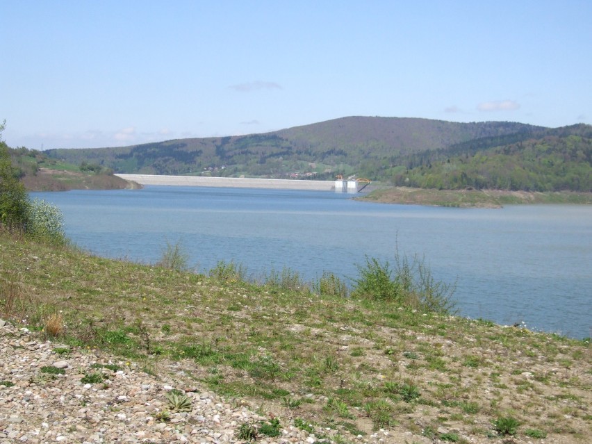 Przyszłe jezioro Mucharskie po deszczach już pełne wody [ZDJĘCIA]