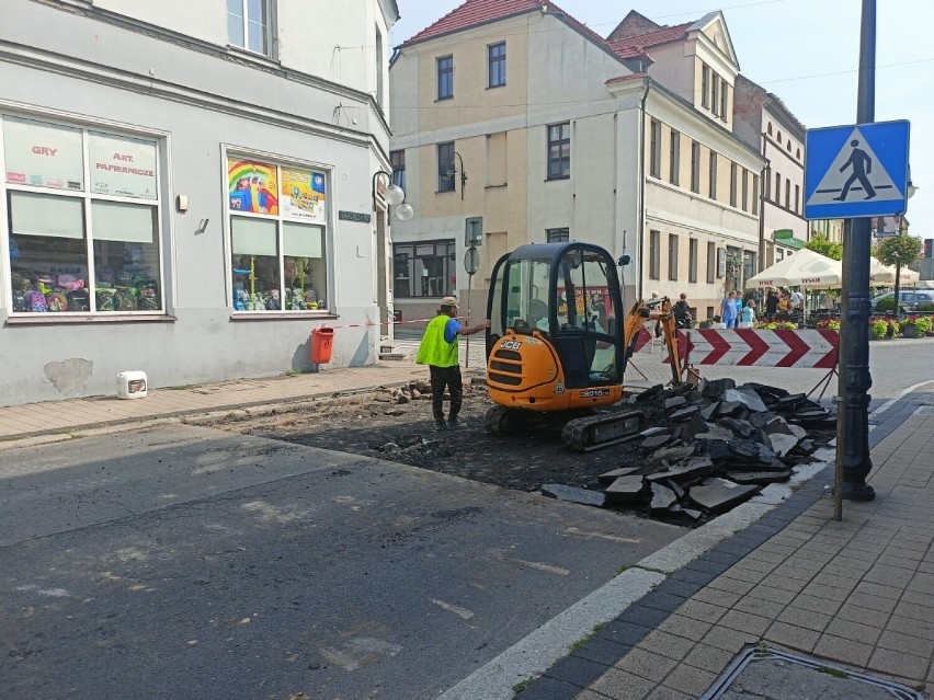 Pleszew. Przejścia dla pieszych jak progi zwalniające....