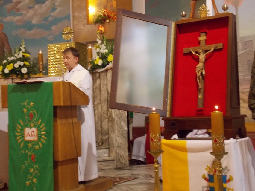Peregrynacja krzyża Jana Pawła II [ZDJĘCIA]