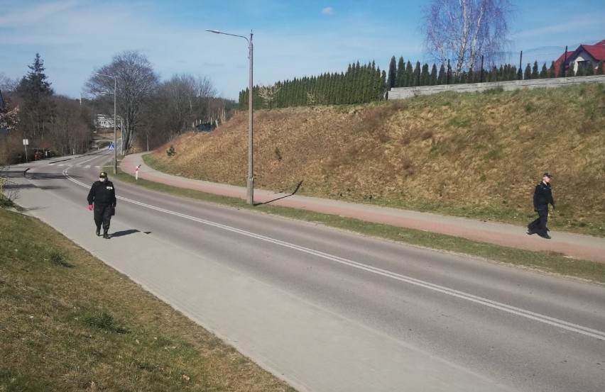 Słono zapłacą za wycieczkę rowerową po gminie Kołczygłowy. Policjanci złożyli wniosek o ukaranie dwóch cyklistów