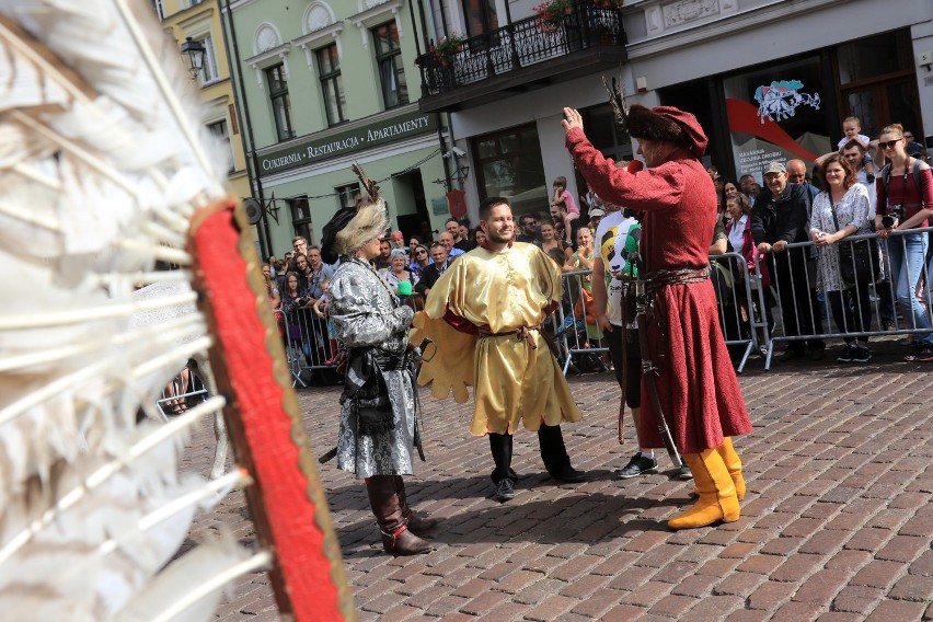 Husaria – Chluba Oręża Polskiego. Widowisko historyczne w Toruniu [zdjęcia]