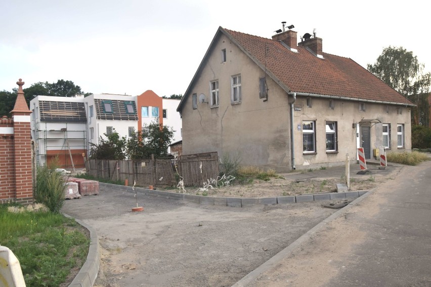 Malbork. Budynek komunalny przy ul. Pasteura w budowie, a trwają już prace nad regulaminem przydziału mieszkań [ZDJĘCIA]