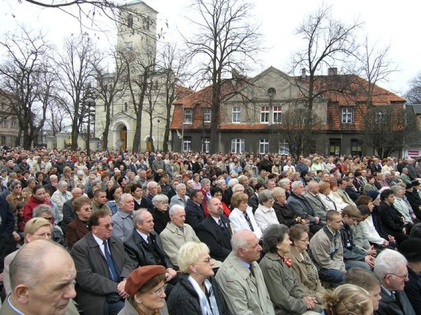 Dziś przypada 42. rocznica wyboru św. Jana Pawła II na papieża. Pleszew o nim pamięta