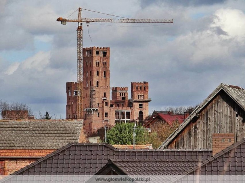 Archiwalne zdjęcia zamku w Stobnicy. Zobacz jak powstawał