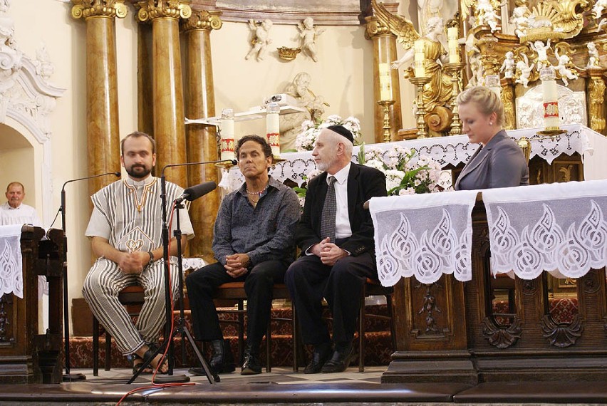 "Noce kościołów 2011" - O pielgrzymkach nadziei mówi Jose Tores