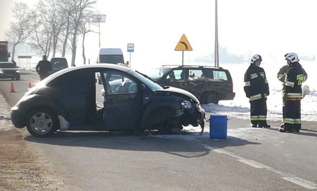 Do groźnego wypadku doszło w czwartek (7 lutego) po godzinie 10 w miejscowości Radzyń Wybudowanie w powiecie grudziądzkim. 

Więcej na kolejnych zdjęciach >>>>>


Flesz - wypadki drogowe. Jak udzielić pierwszej pomocy?

