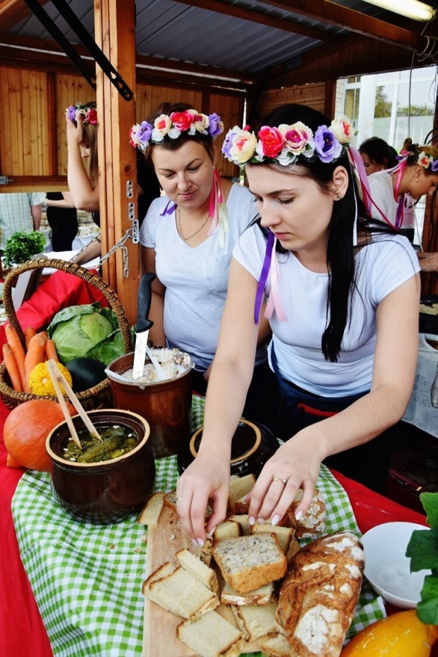 Sieradzki Jarmark Powiatowy wraca. Kiedy, co w programie jedenastej edycji wielkiej imprezy? Zobacz ZDJĘCIA z ostatniej jej edycji