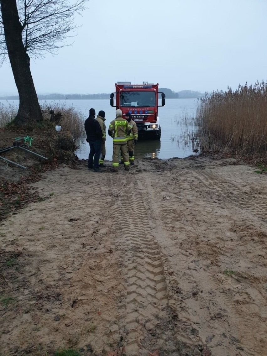 Jezioro Dejguny. Przy plaży w Bogacku wyłowiono zwłoki....