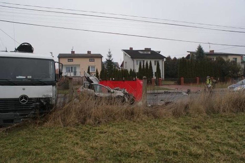 Ksiądz Marek Bobek zginął w wypadku samochodowym w Sieradzu