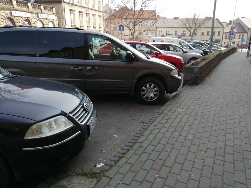 Koniec parkowania za darmo w Tarnowie. Od 4 maja wracają kontrole w Strefie Płatnego Parkowania