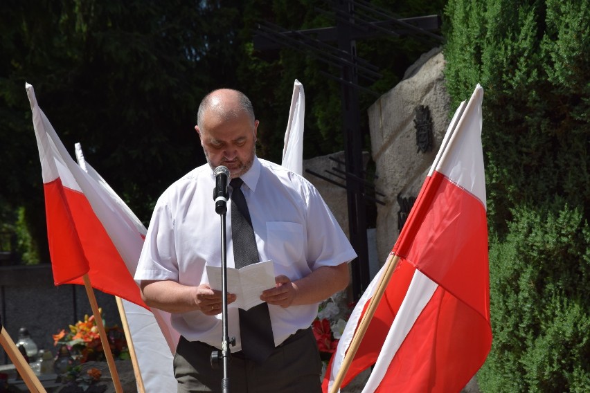 Uroczystości odbyły się na Starym Cmentarzu, przy tablicy...