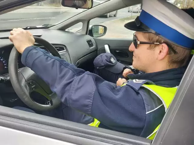 Policjanci drogówki na terenie całego powiatu bełchatowskiego sprawdzali trzeźwość kierowców