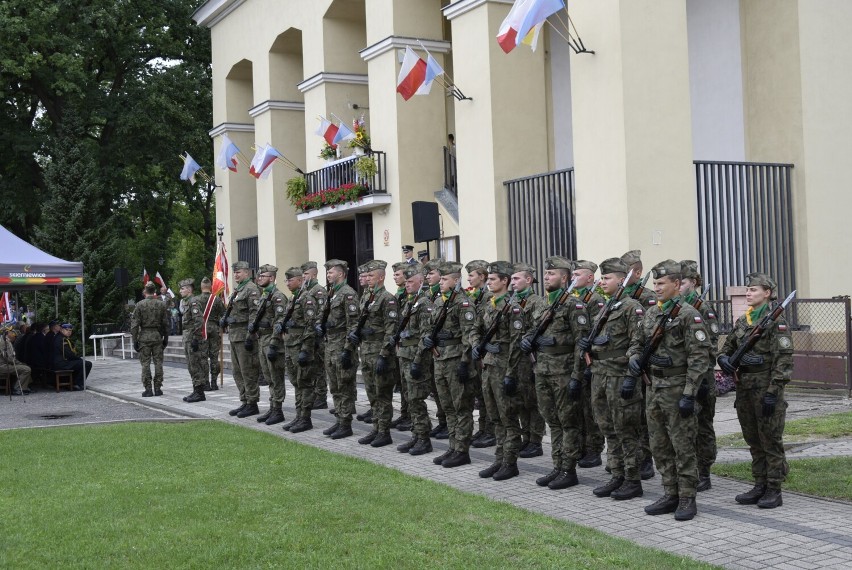 W Skierniewicach zakończyła się oficjalna część obchodów Święta Wojska Polskiego