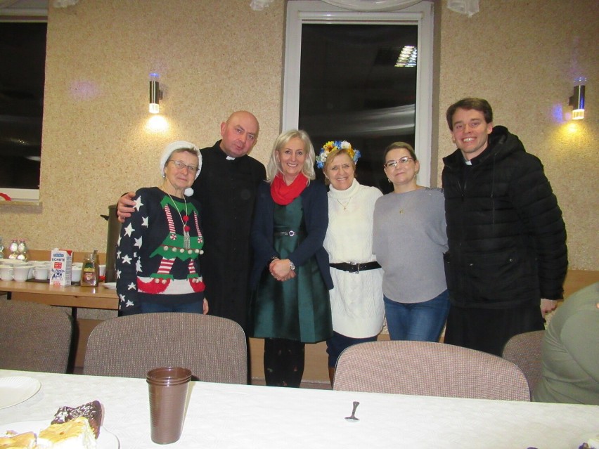 Świąteczne spotkanie integracyjne dla rodzin ukraińskich i polskich Oddziału Rejonowego PCK w Złotowie 