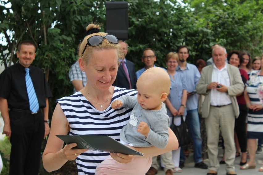 Gliwice: Nowi lokatorzy mieszkań przy Wiązowej dostali klucze