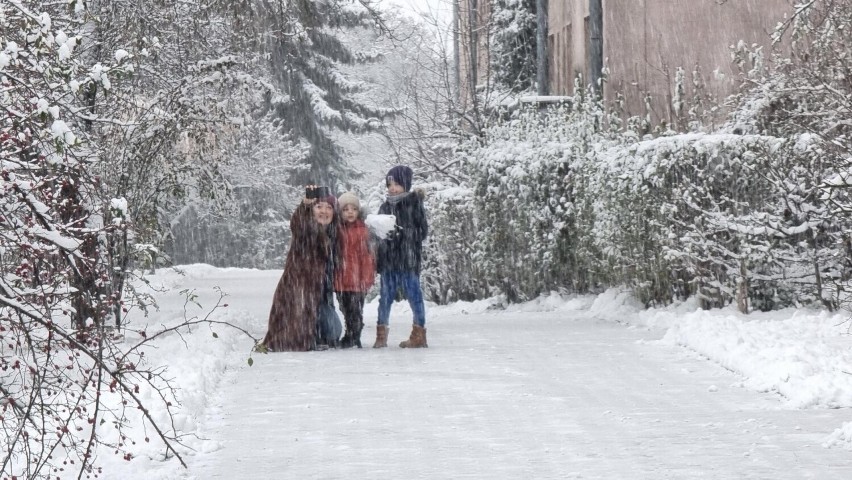 Z nadejścia zimy i opadów śniegu w Kielcach najbardziej...