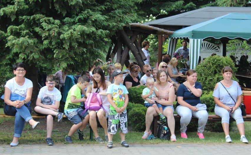 Specjalny Ośrodek Szkolno - Wychowawczy w Zbąszyniu. Piknik integracyjny na terenie ośrodka