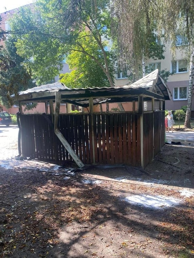 Pożar śmietnika przy ulicy Królewskiej w Radomiu.