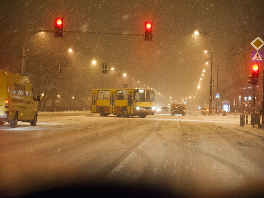 Warszawa - 17/18 grudnia 2012 - pierwsza poważna śnieżyca tej zimy
