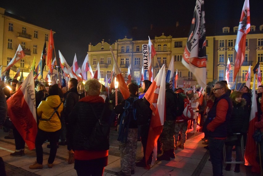 Antysemicki marsz w Kaliszu. Szefowi policji i prezydentowi...