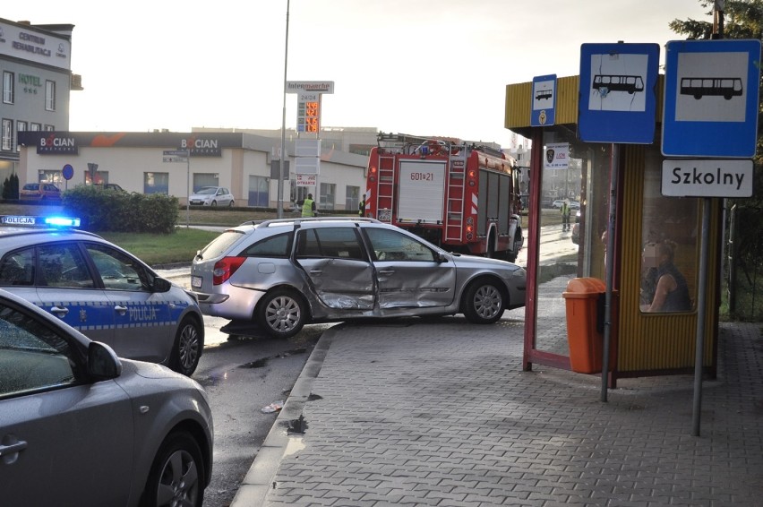 Wypadek na skrzyżowaniu ul. Sikorskiego i Chełmońskiego