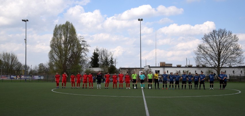 Piłkarze z Międzyrzecza pokonali gości 3:1.