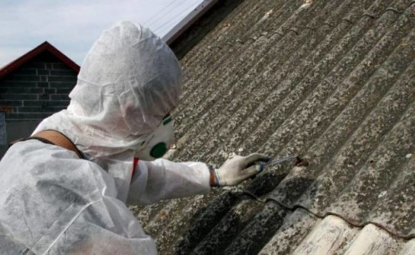 Mieszkańcy gminy Przechlewo mogą złożyć wnioski o dofnansowanie demontażu azbestu ze swoich nieruchomości